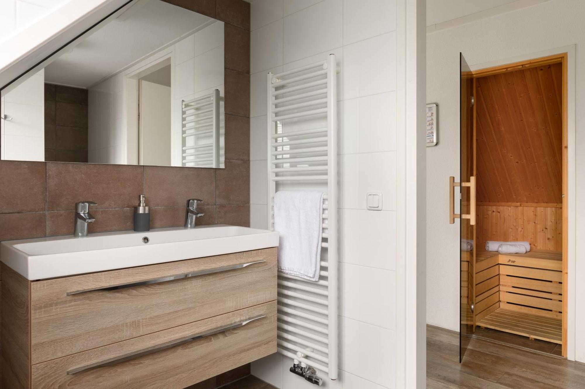 Dormio Waterpark Langelille Hotel Room photo
